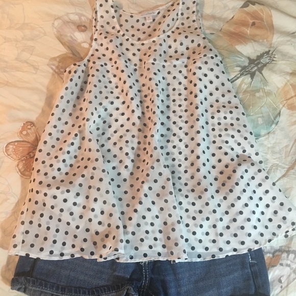 Light and Classy Polka Dot Top - Picture 2 of 5